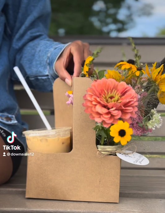 Bouquet Café (flowers+coffee)